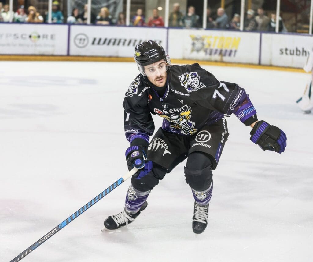 Gqrh6pFXoAEJRXU, British Ice Hockey