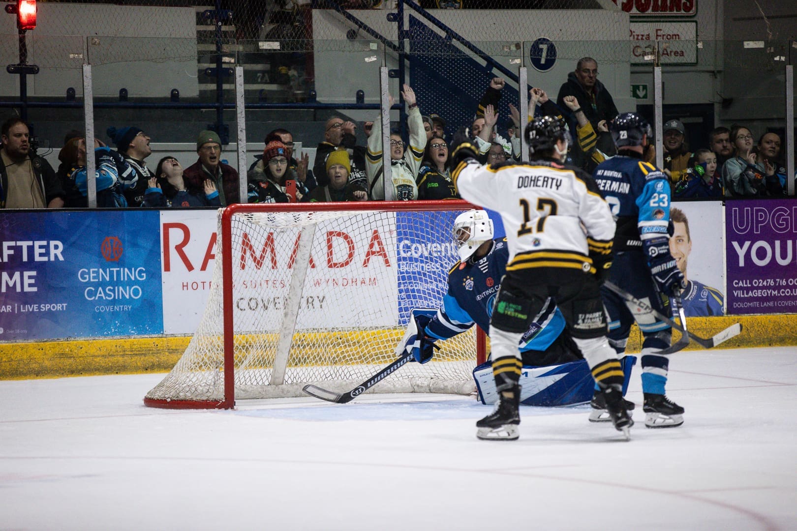 Jarod Hilderman scores on Coventry Blaze netminder Dershahn Stewart (Image: Scott Wiggins)